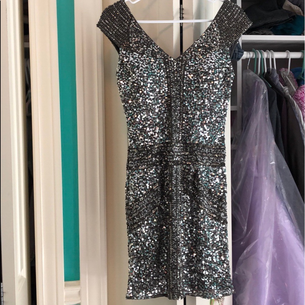 Short Formal Dress (promgirl)